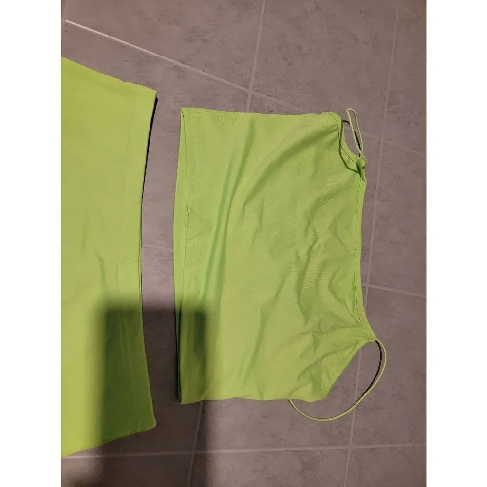 Snapped Styles 2 pc Skirt Crop Top Set Large Green